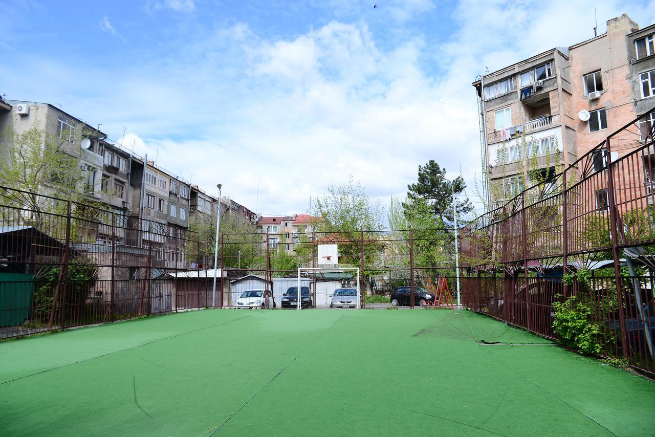 Apartment In The Center Of Γιερεβάν Εξωτερικό φωτογραφία