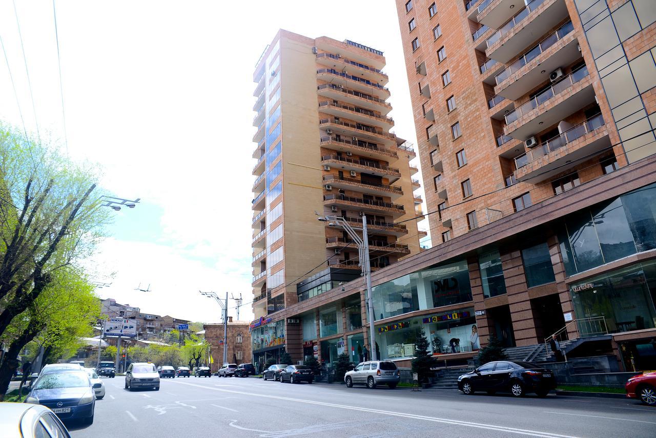 Apartment In The Center Of Γιερεβάν Εξωτερικό φωτογραφία